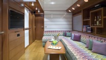 Motor yacht LULU -  Lower Salon